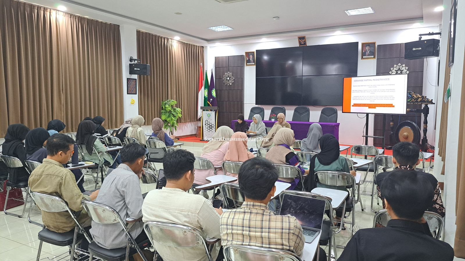 Mahasiswa UIN SGD Bandung Lakukan Riset Literasi di Sumedang, Sasar Pegiat Literasi dan Libatkan Kom