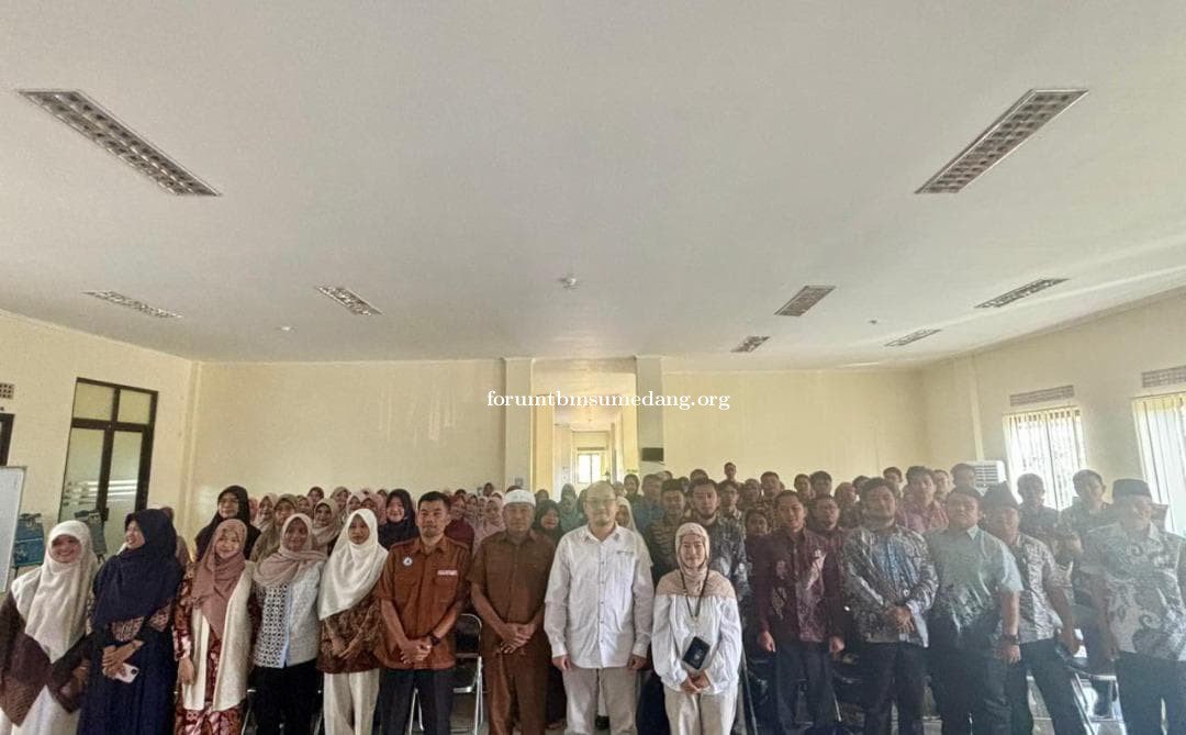 Kadisarpus Hari Tri Santosa: Tiga Guru MTsS Persis Sumedang Antusias Ikuti Bimtek Literasi Informasi